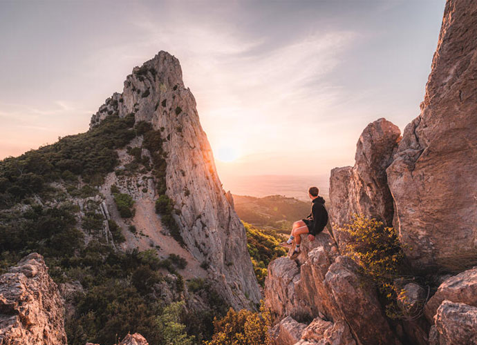 Dentelles de Montmirail au coucher du soleil